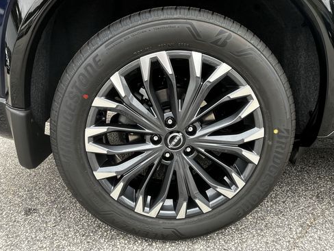 New 2026 Nissan Rogue Platinum AWD/4WD image 10