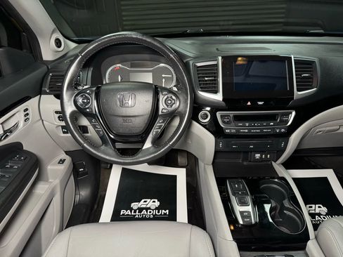 Used 2016 Honda Pilot Touring image 36