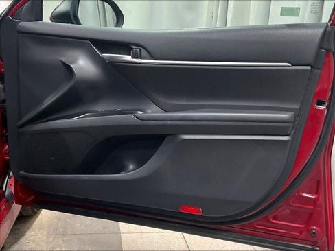 Certified 2020 Toyota Camry LE w/ Convenience Package image 12