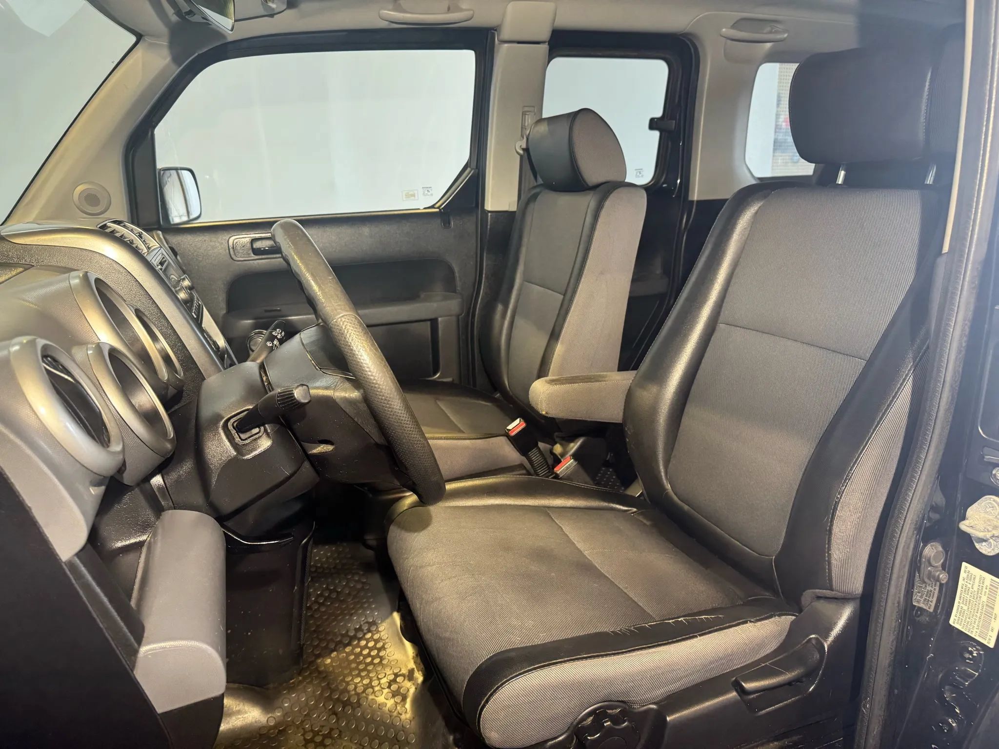 Used 2003 Honda Element EX image 9