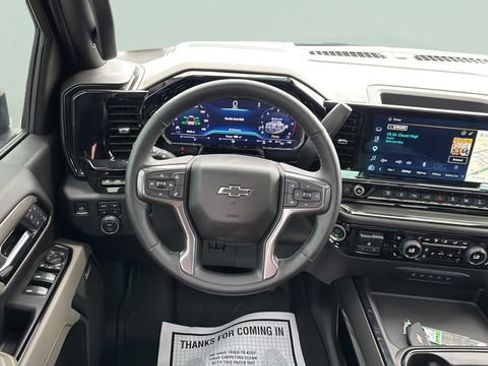 Used 2025 Chevrolet Silverado 2500 ZR2 w/ Technology Package AWD/4WD image 14