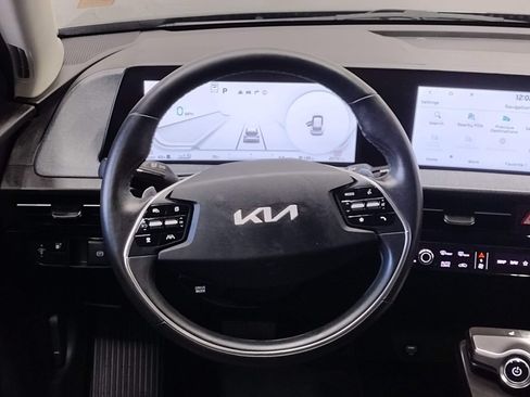 Used 2024 Kia EV6 Light AWD/4WD image 37
