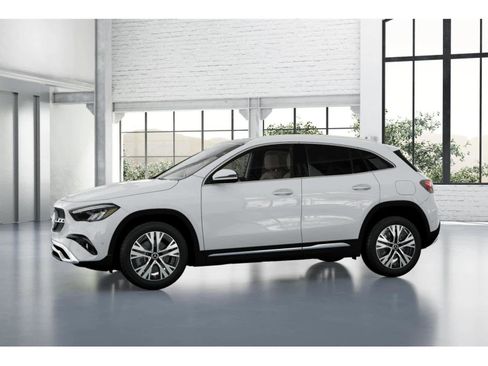 New 2026 Mercedes-Benz GLA 250 4MATIC image 34