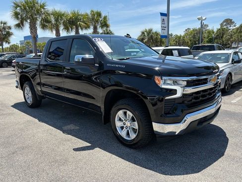 Used 2025 Chevrolet Silverado 1500 LT RWD image 9