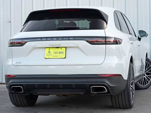 Used 2019 Porsche Cayenne image 4