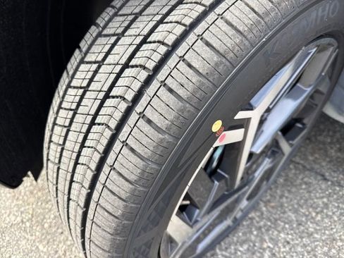 New 2026 Hyundai Kona SEL Premium image 5