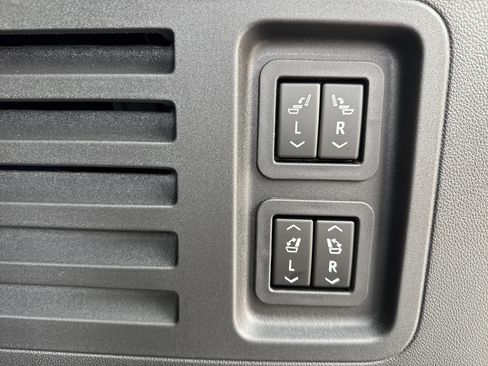 New 2026 Buick Enclave Sport Touring w/ Power Package image 34