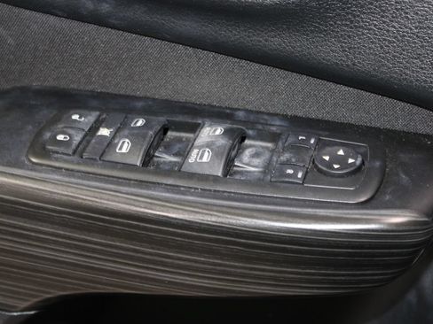 Used 2014 Jeep Cherokee Latitude FWD image 22