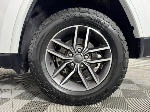 Used 2021 Jeep Grand Cherokee Limited w/ Trailer Tow Group IV AWD/4WD image 48