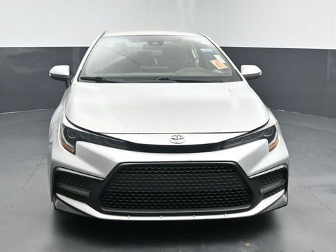 Used 2021 Toyota Corolla SE FWD image 3