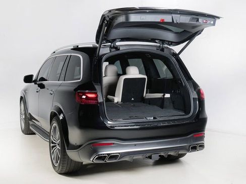 Used 2025 Mercedes-Benz GLS 63 AMG 4MATIC image 35