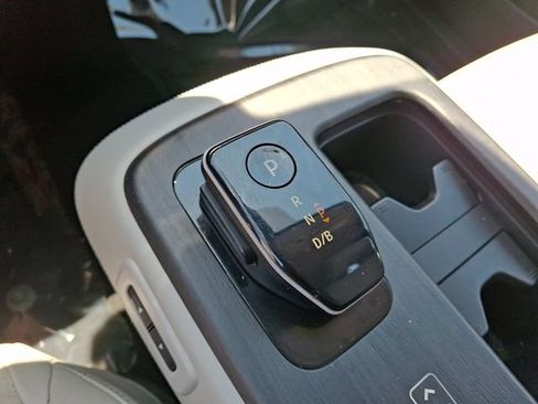 Used 2023 Nissan Ariya FWD image 16