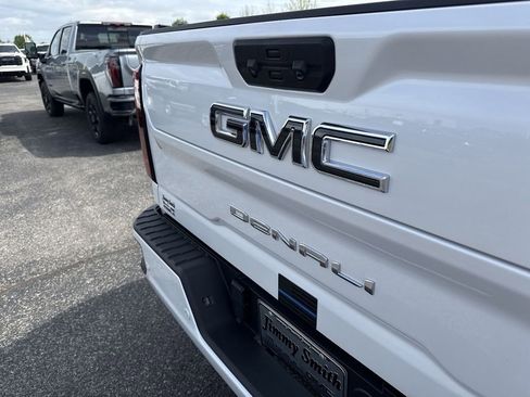 Certified 2024 GMC Sierra 3500 Denali Ultimate AWD/4WD image 38