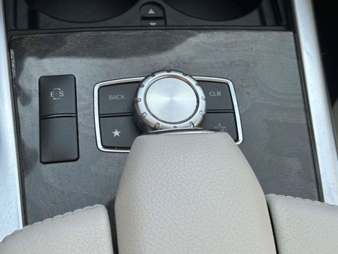 Used 2014 Mercedes-Benz E 350 Sedan image 44