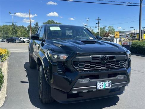 Certified 2026 Toyota Tacoma TRD Sport AWD/4WD image 14