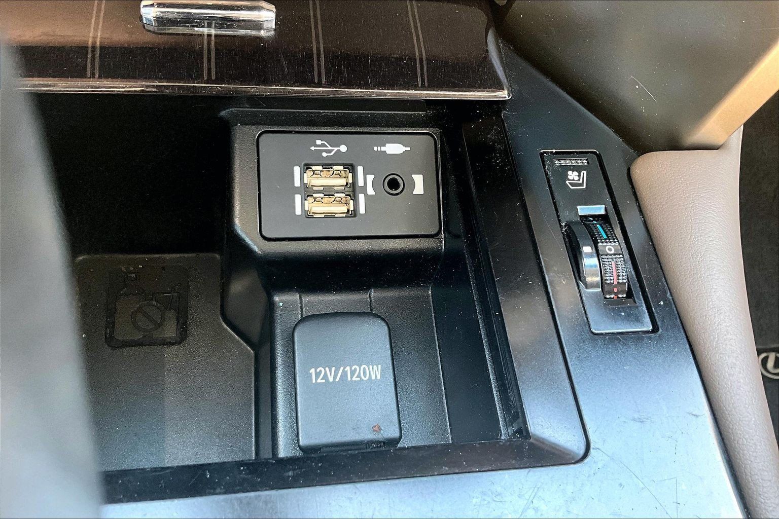 Used 2021 Lexus GX 460 Premium w/ Premium Plus Package AWD/4WD image 17