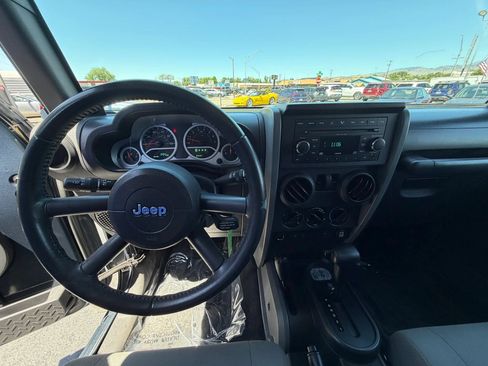 Used 2008 Jeep Wrangler Rubicon w/ PWR Convenience Group AWD/4WD image 18