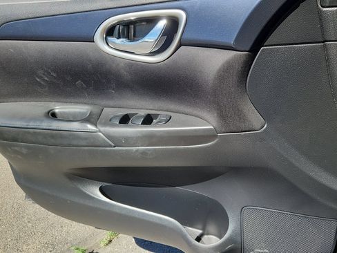 Used 2019 Nissan Sentra SR FWD image 8
