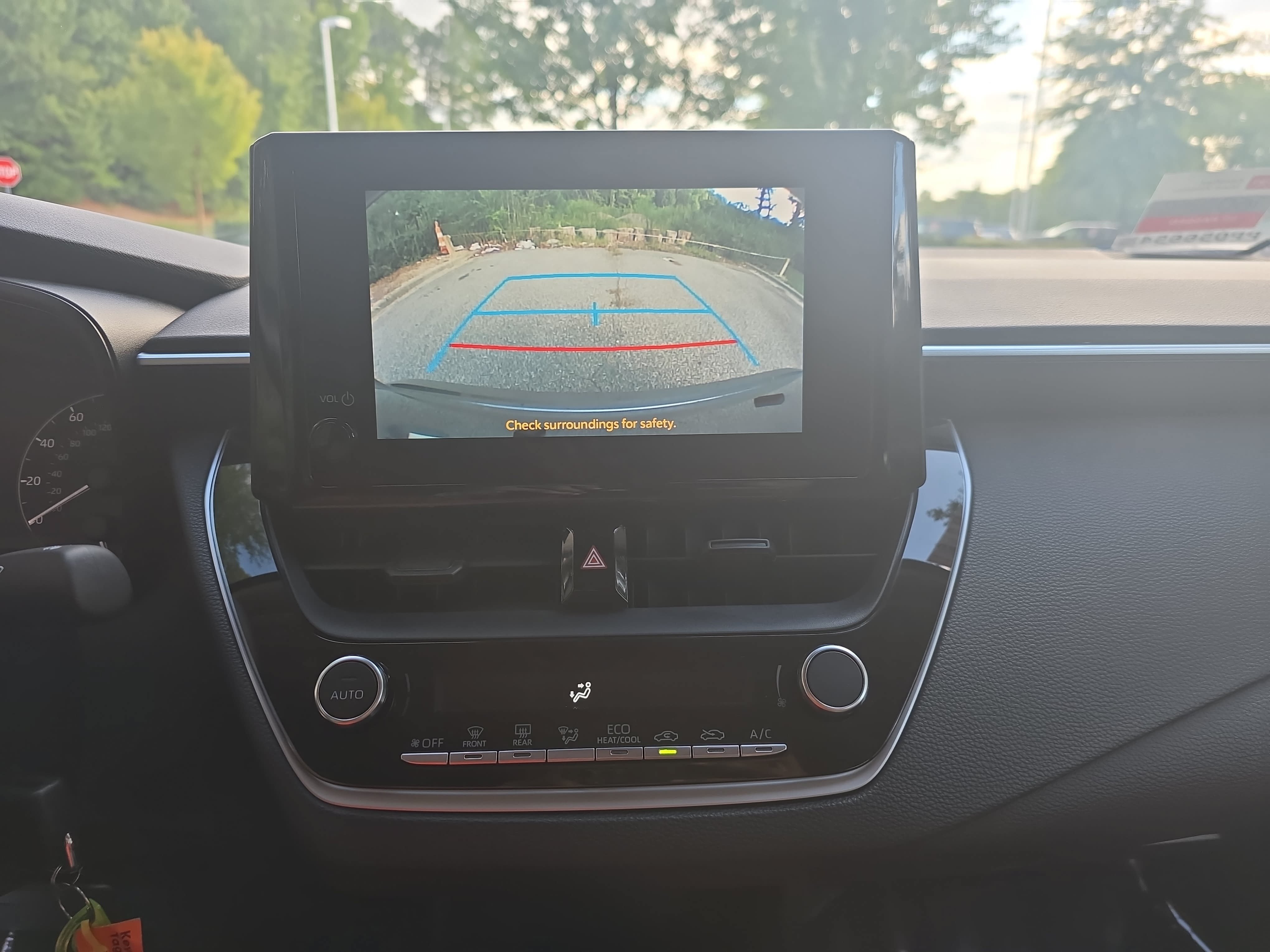 Used 2023 Toyota Corolla LE FWD image 20