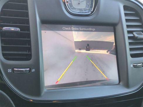 Used 2016 Chrysler 300 S w/ 300S Premium Group image 29