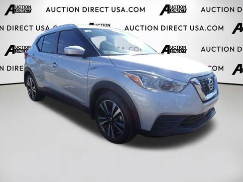 Used 2020 Nissan Kicks SV image 41
