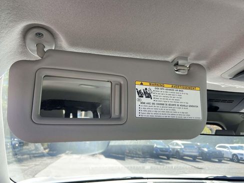 Used 2024 Toyota Corolla Cross L image 26