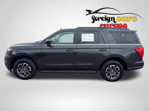 Used 2024 Ford Expedition XLT image 4