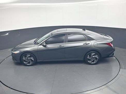 Used 2024 Hyundai Elantra SEL w/ Convenience Package FWD image 39