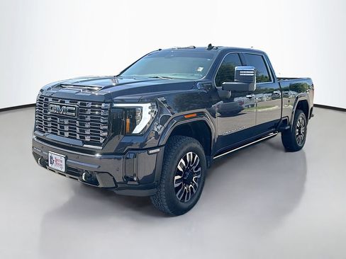 Used 2026 GMC Sierra 2500 Denali Ultimate AWD/4WD image 3