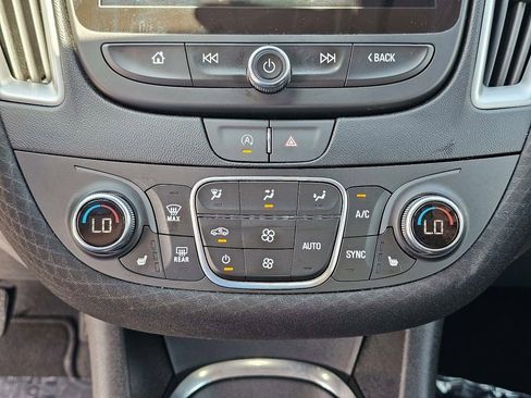 Used 2024 Chevrolet Malibu LT FWD image 28