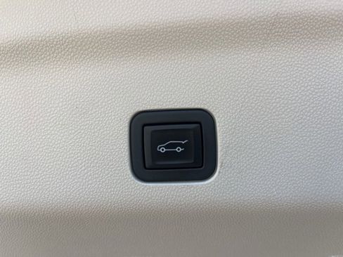 Certified 2023 Cadillac Escalade Sport Platinum image 8