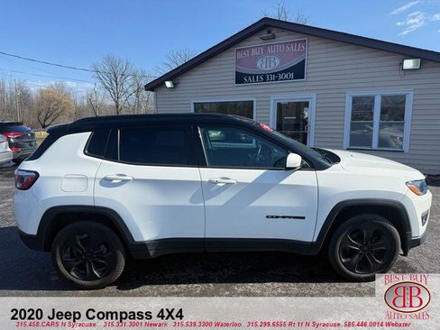 Used 2020 Jeep Compass Latitude image 2