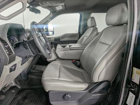 Used 2022 Ford F250 XL w/ Power Equipment Group image 13