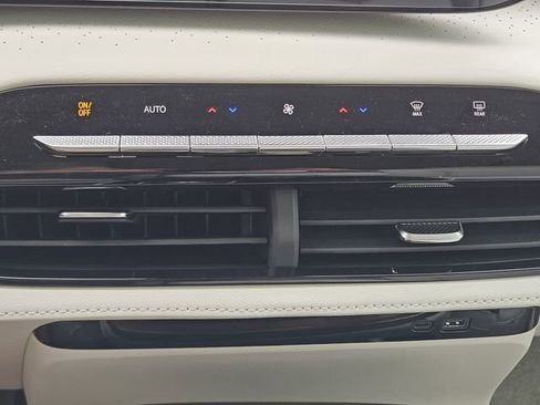 New 2026 Buick Enclave Avenir w/ Super Cruise Package FWD image 13