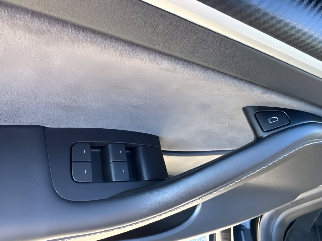 Used 2023 Tesla Model Y Performance AWD/4WD image 26