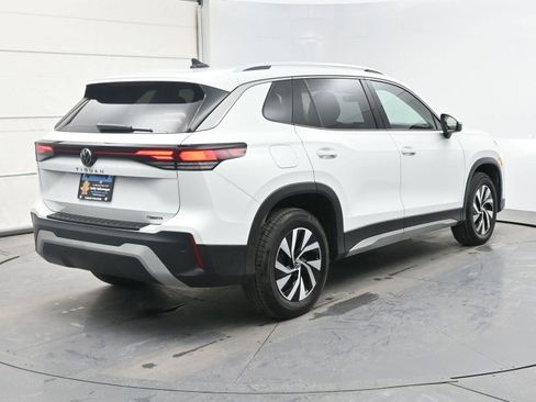 Used 2025 Volkswagen Tiguan S image 26