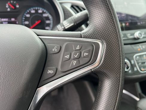 Used 2024 Chevrolet Malibu LT FWD image 23