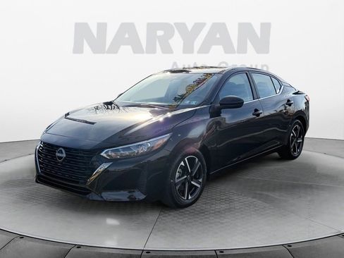 Used 2025 Nissan Sentra SV image 4