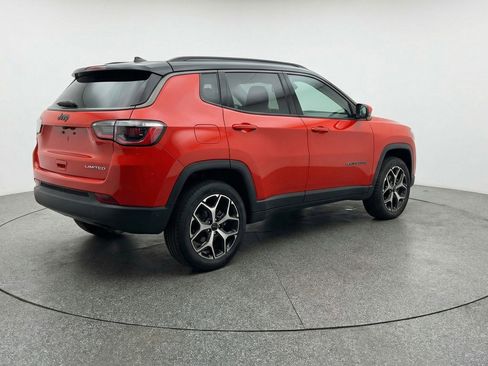 Used 2025 Jeep Compass Limited AWD/4WD image 9