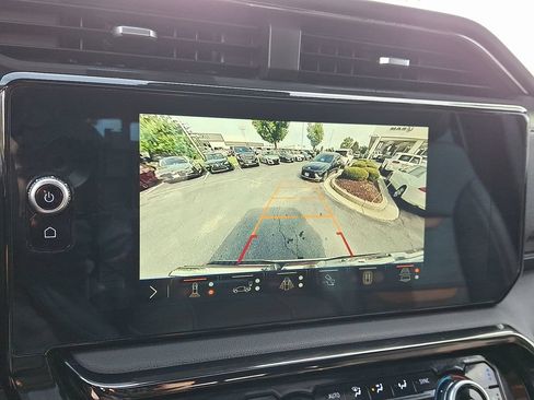 Used 2024 GMC Sierra 1500 AT4 w/ Technology Package AWD/4WD image 20