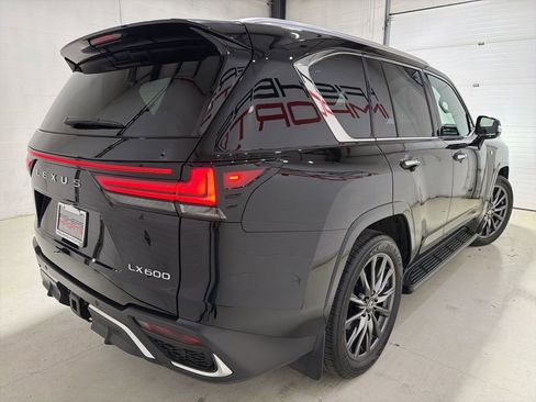 Used 2024 Lexus LX 600 F Sport AWD/4WD image 4