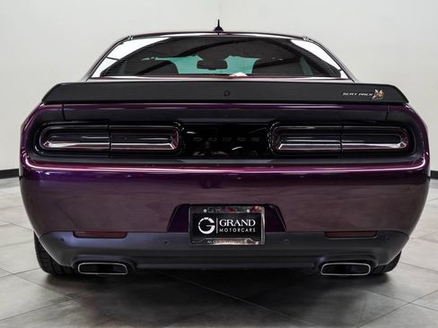 Used 2022 Dodge Challenger R/T Scat Pack RWD image 9