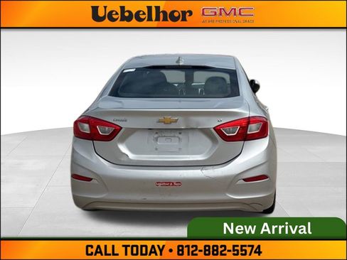 Used 2016 Chevrolet Cruze LT FWD image 5