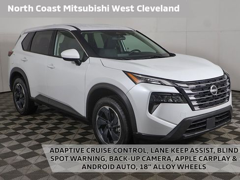 Used 2024 Nissan Rogue SV image 1