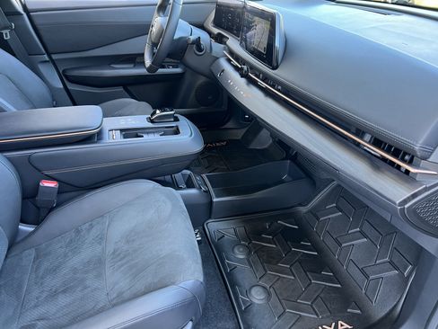 Used 2024 Nissan Ariya AWD image 24