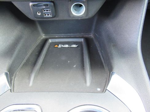 Used 2022 Chevrolet Traverse Premier AWD/4WD image 27