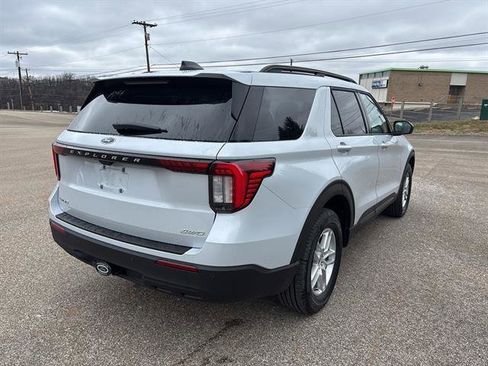 New 2026 Ford Explorer Active image 4