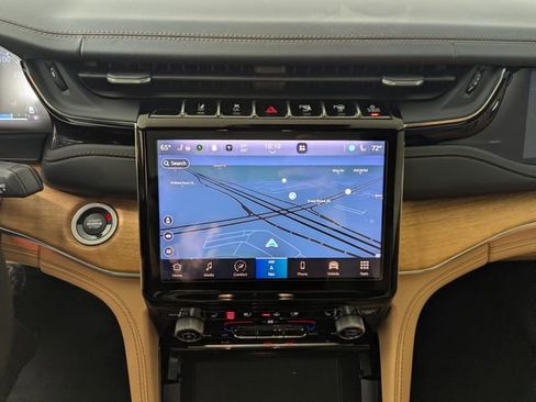 Used 2023 Jeep Grand Cherokee L Summit image 17