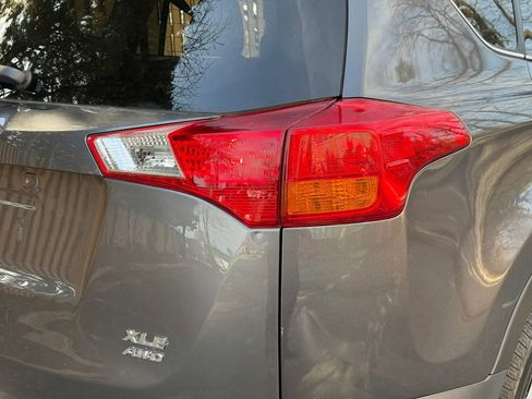 Used 2015 Toyota RAV4 XLE image 19