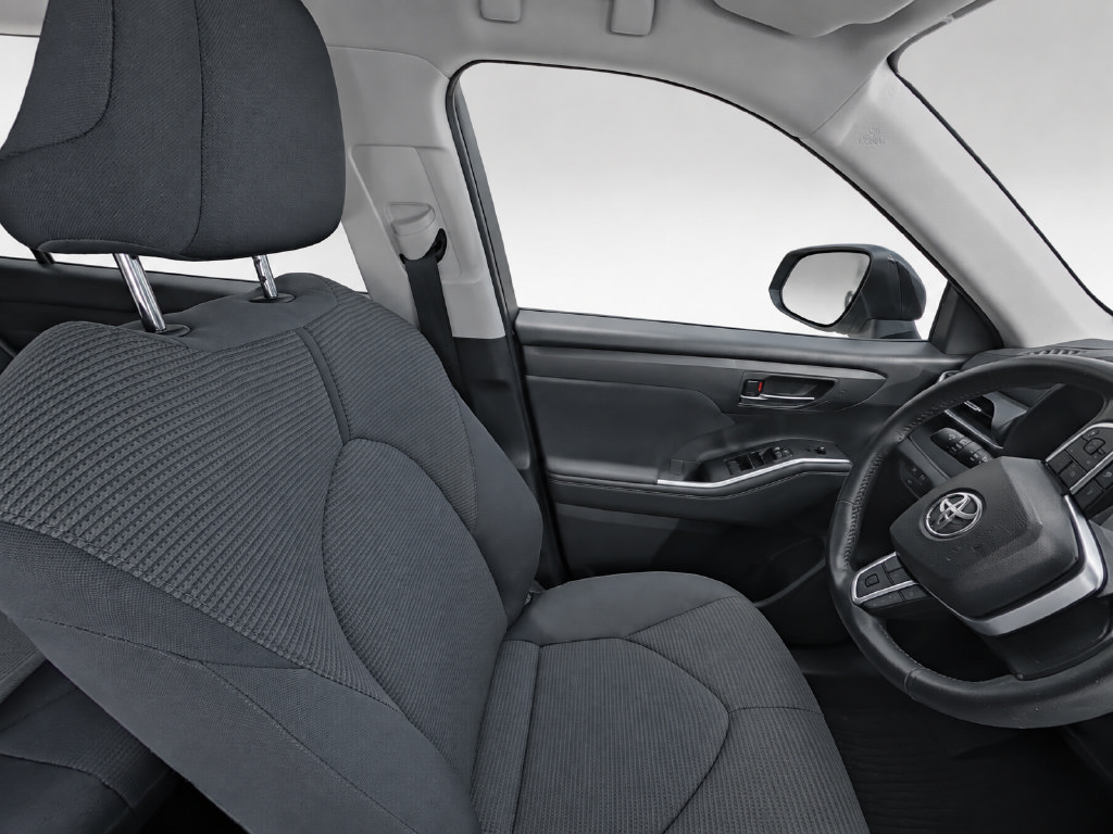 Used 2023 Toyota Highlander LE FWD image 11